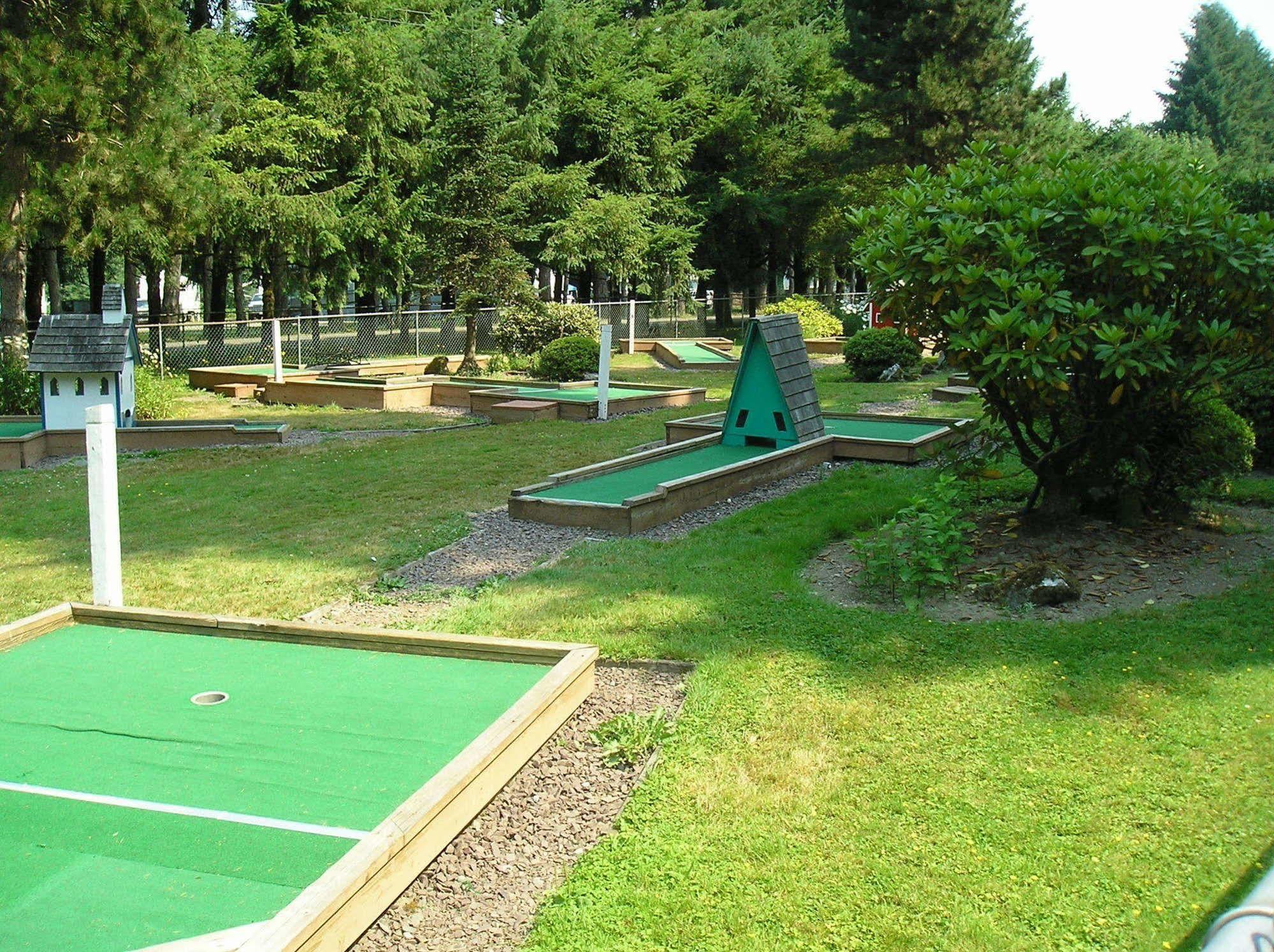 Thunderbird Rv & Camping Resort Монро Екстер'єр фото