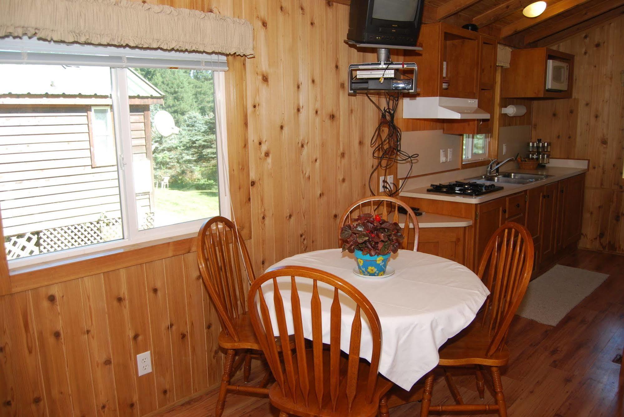 Thunderbird Rv & Camping Resort Монро Екстер'єр фото
